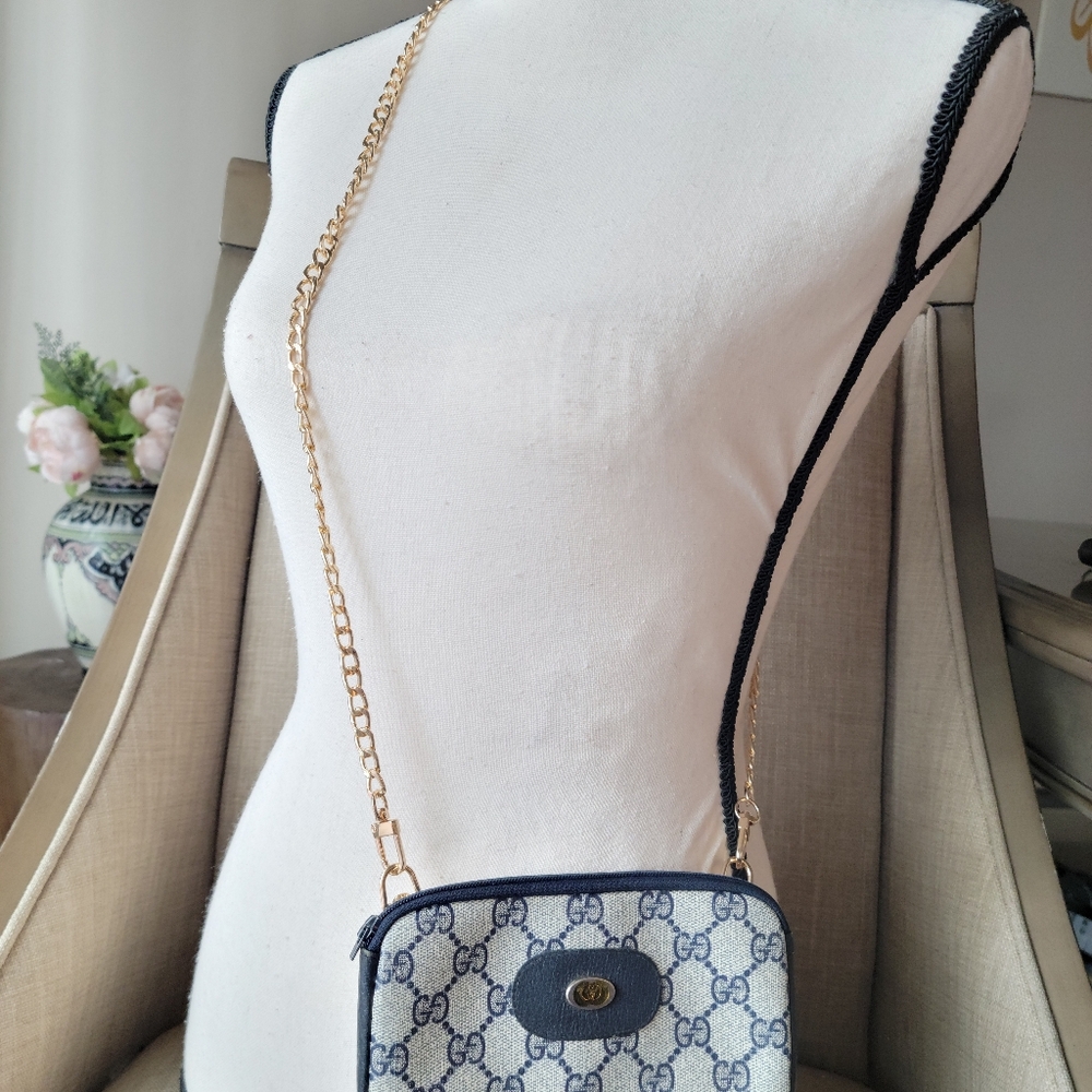 Authentic Gucci vintage GG canvas mini pouch crossbody bag 039.904.8214 (D16) - Picture 13 of 13